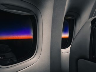 Plane Dim Lights